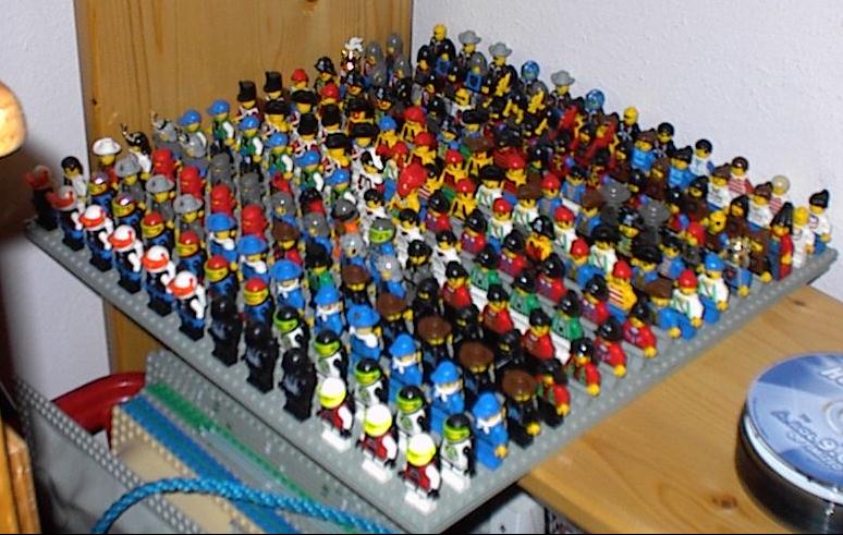 minifigs2.jpg