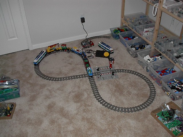 massive_train_layout.jpg