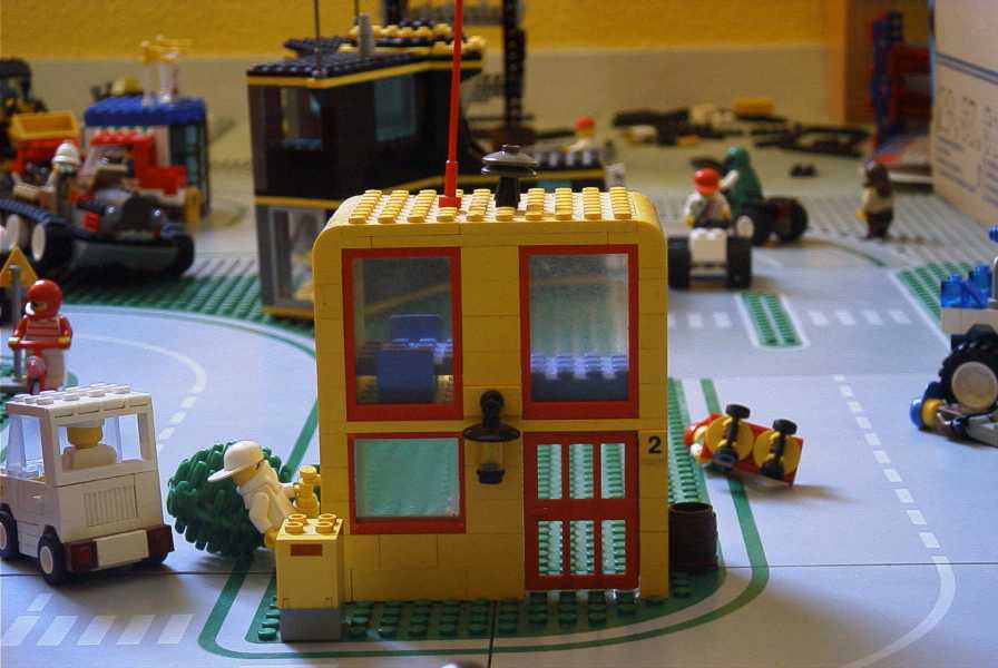 theyellowhouse.jpg