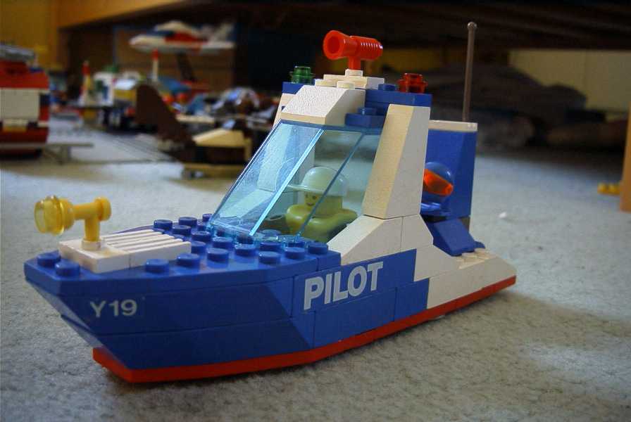 pilotboat1.jpg
