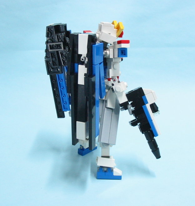 freedom-gundam-05.jpg