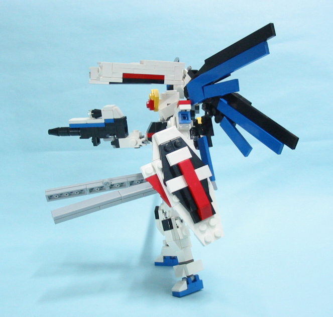 freedom-gundam-10.jpg