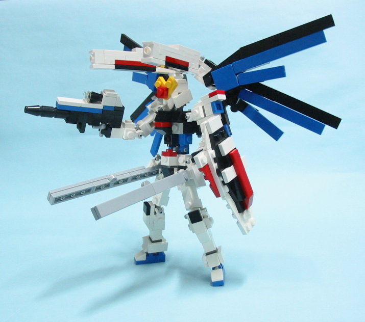 freedom-gundam-12.jpg