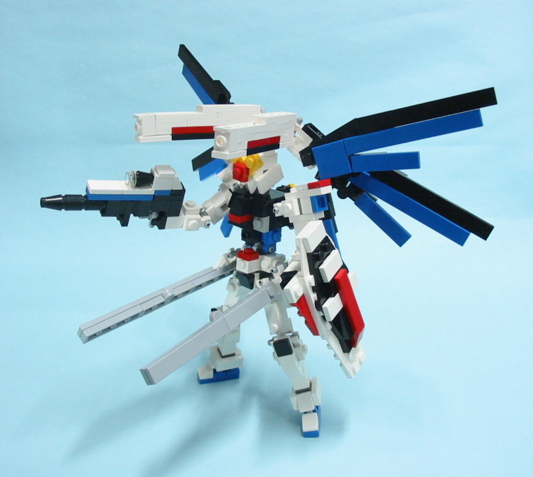freedom-gundam-13.jpg