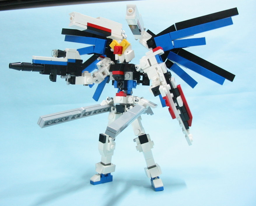 freedom-gundam-17.jpg