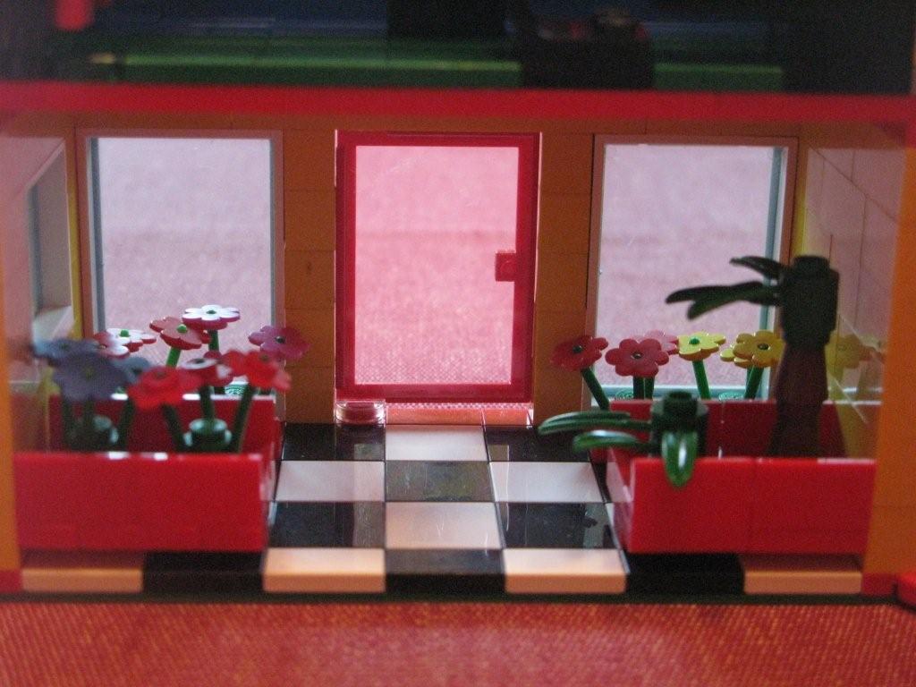 flowershop_plants.jpg