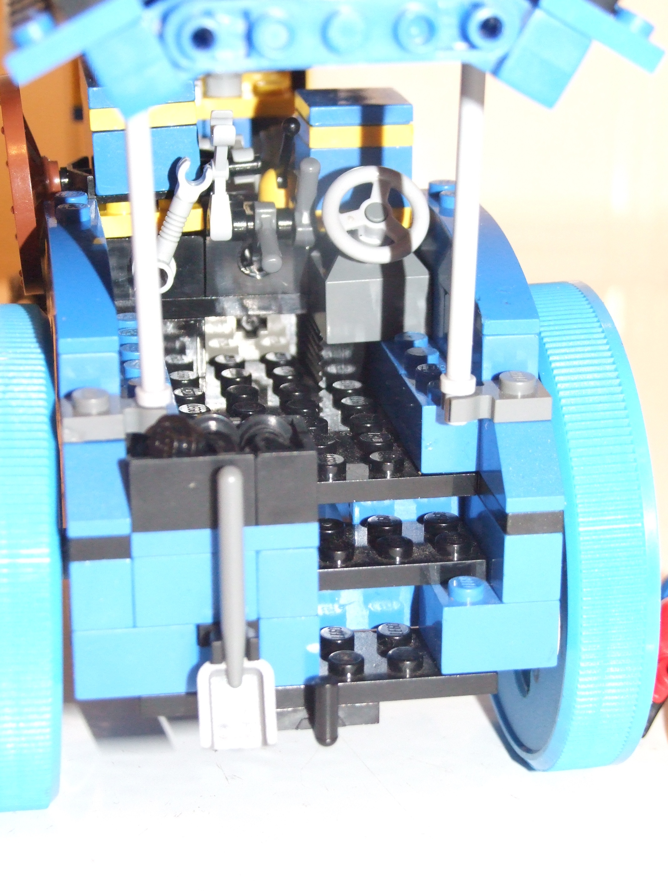 2008_0106tclego0013.jpg