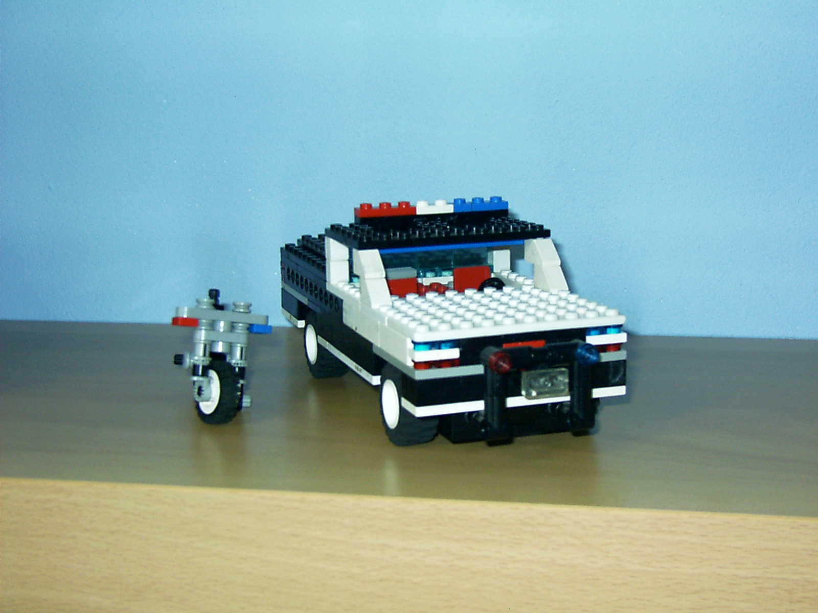 police_gmc_sierra_front.jpg