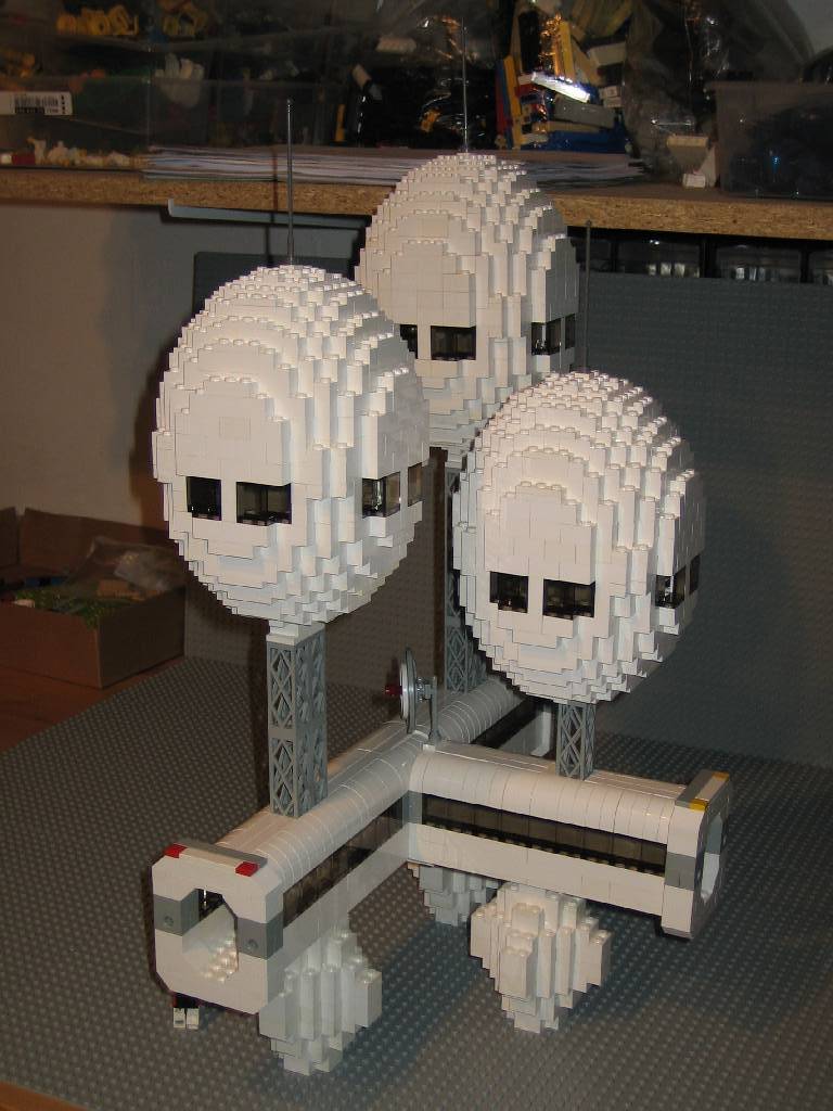 eggalienshome-02.jpg