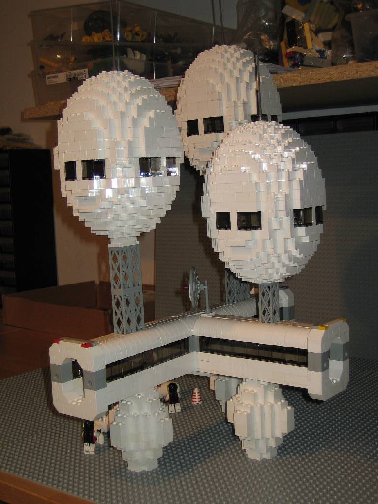 eggalienshome-03.jpg