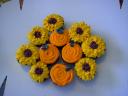 pumkin_sunflower_cupcakes.jpg