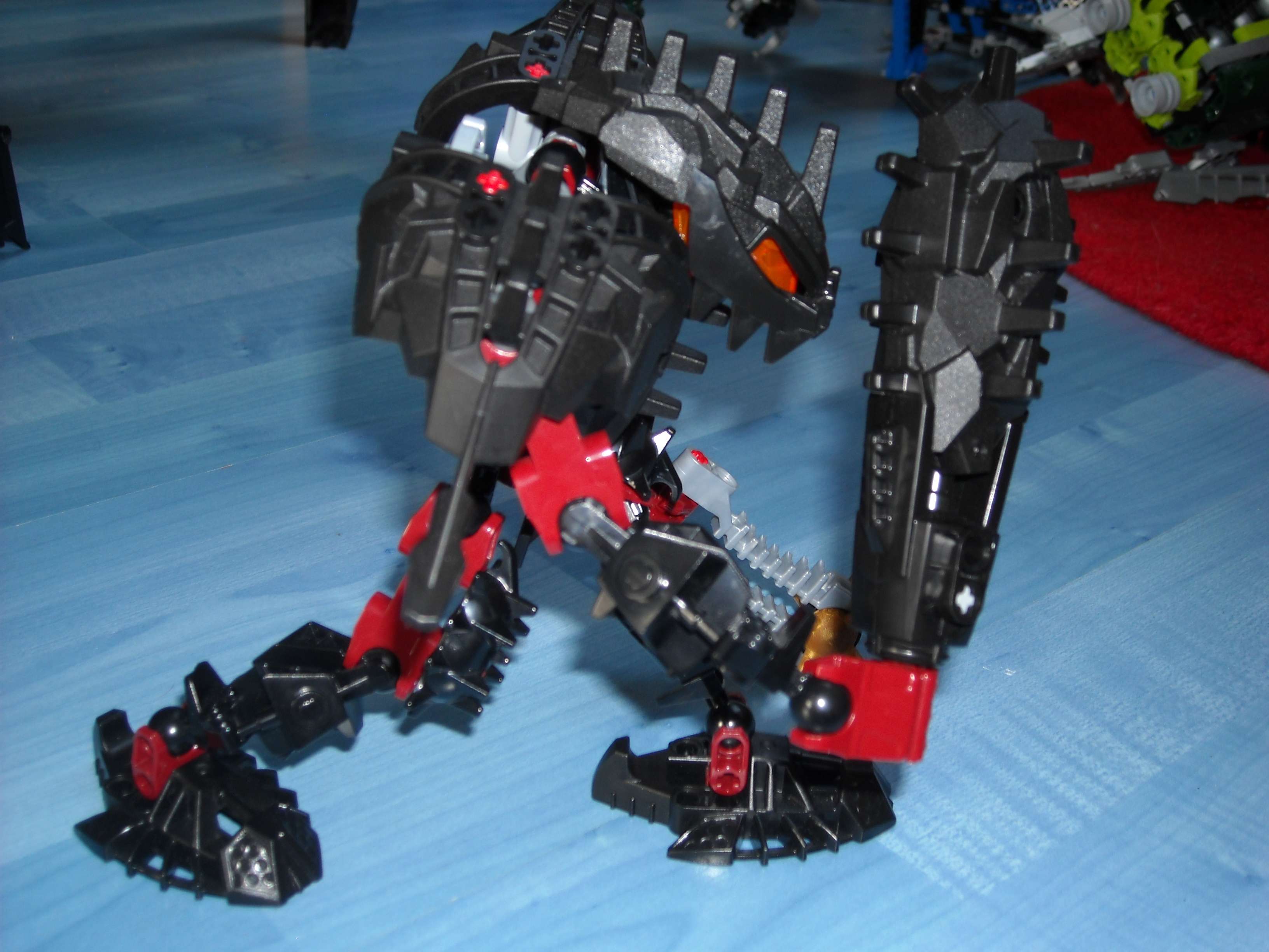 bionicle_stronius__022.jpg