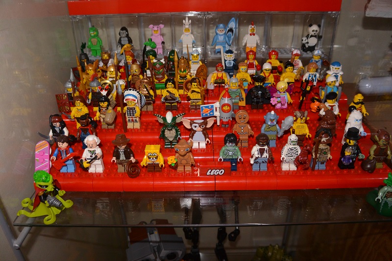 minifigs.jpg