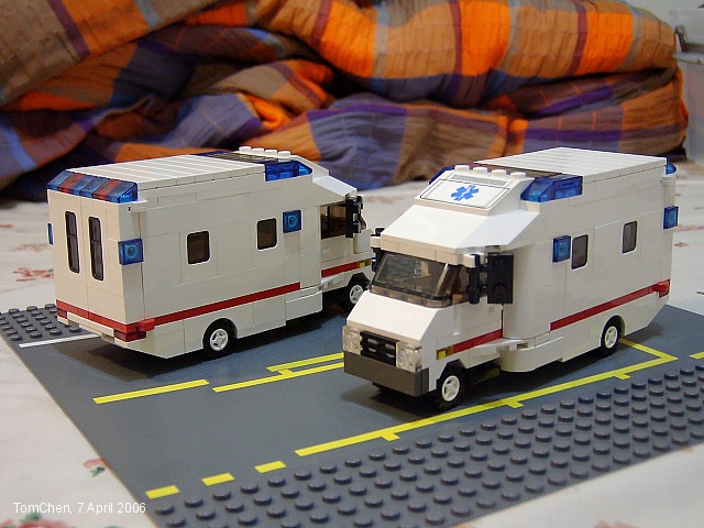 ambulance03.jpg