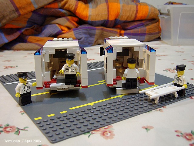 ambulance04.jpg