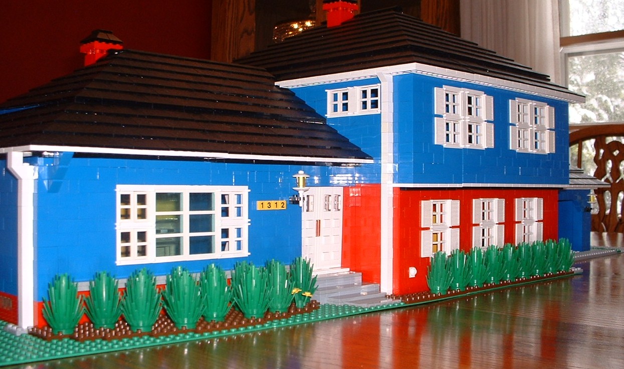 01side_view_of_home.jpg