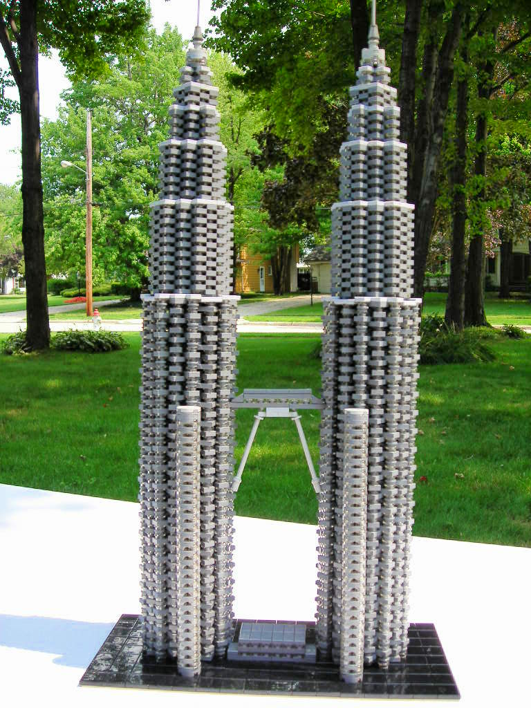 petronas1.jpg