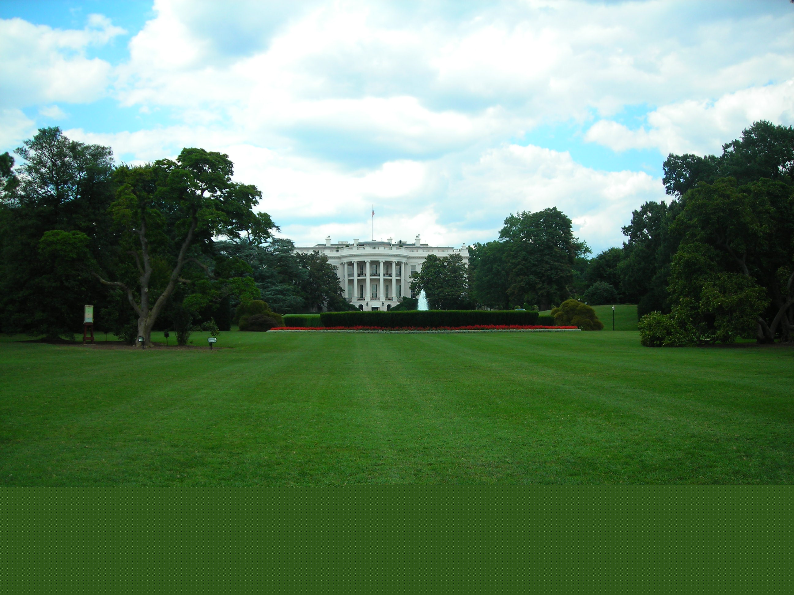 zzzwhitehouse.jpg