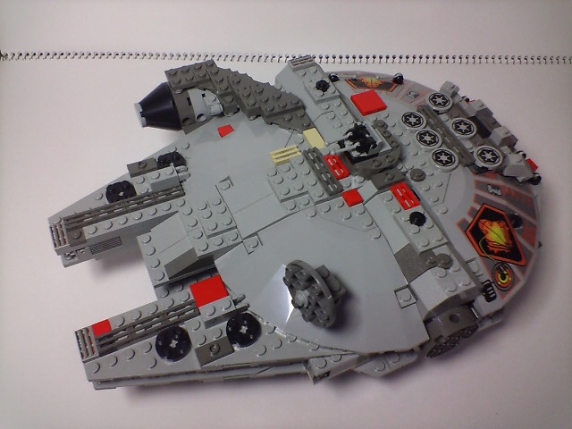 sd_millennium_falcon_001.jpg