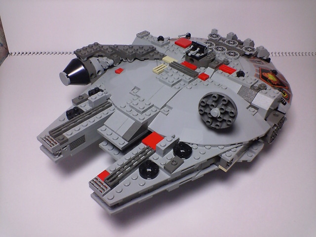 sd_millennium_falcon_002.jpg