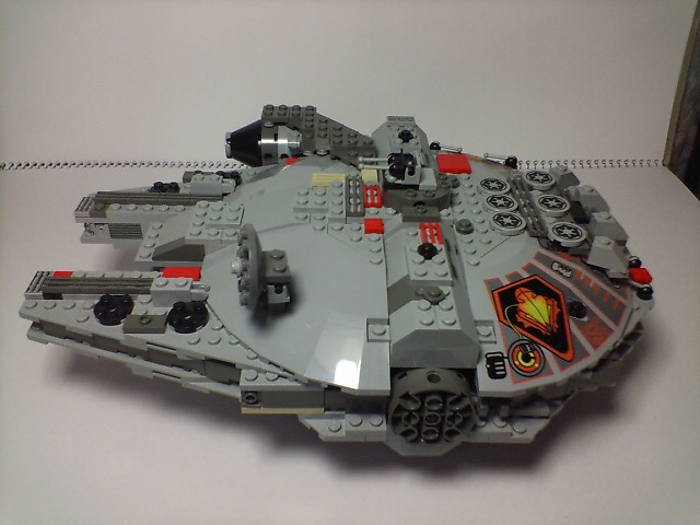 sd_millennium_falcon_003.jpg