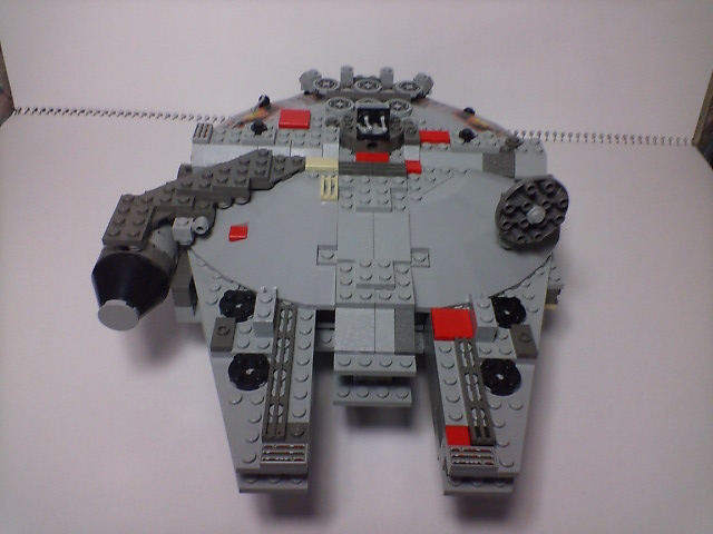 sd_millennium_falcon_009.jpg