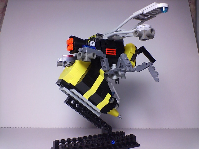 suzumebachi_006.jpg