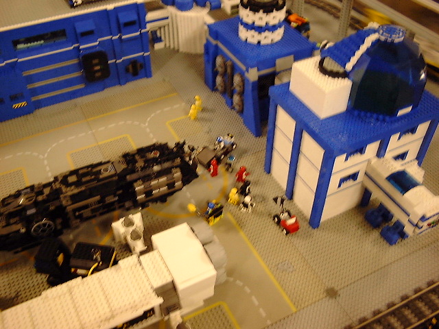 moonbase_officers_barracks_and_powerstation2.jpg