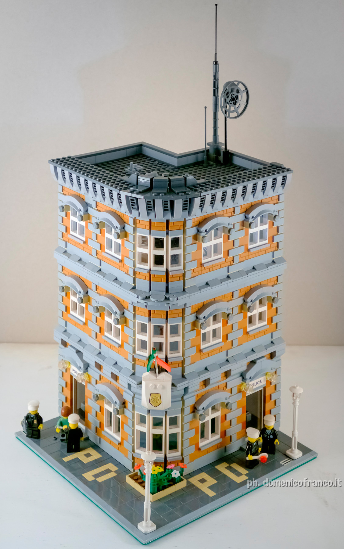 modular_building_marcello_police_station-1.jpg