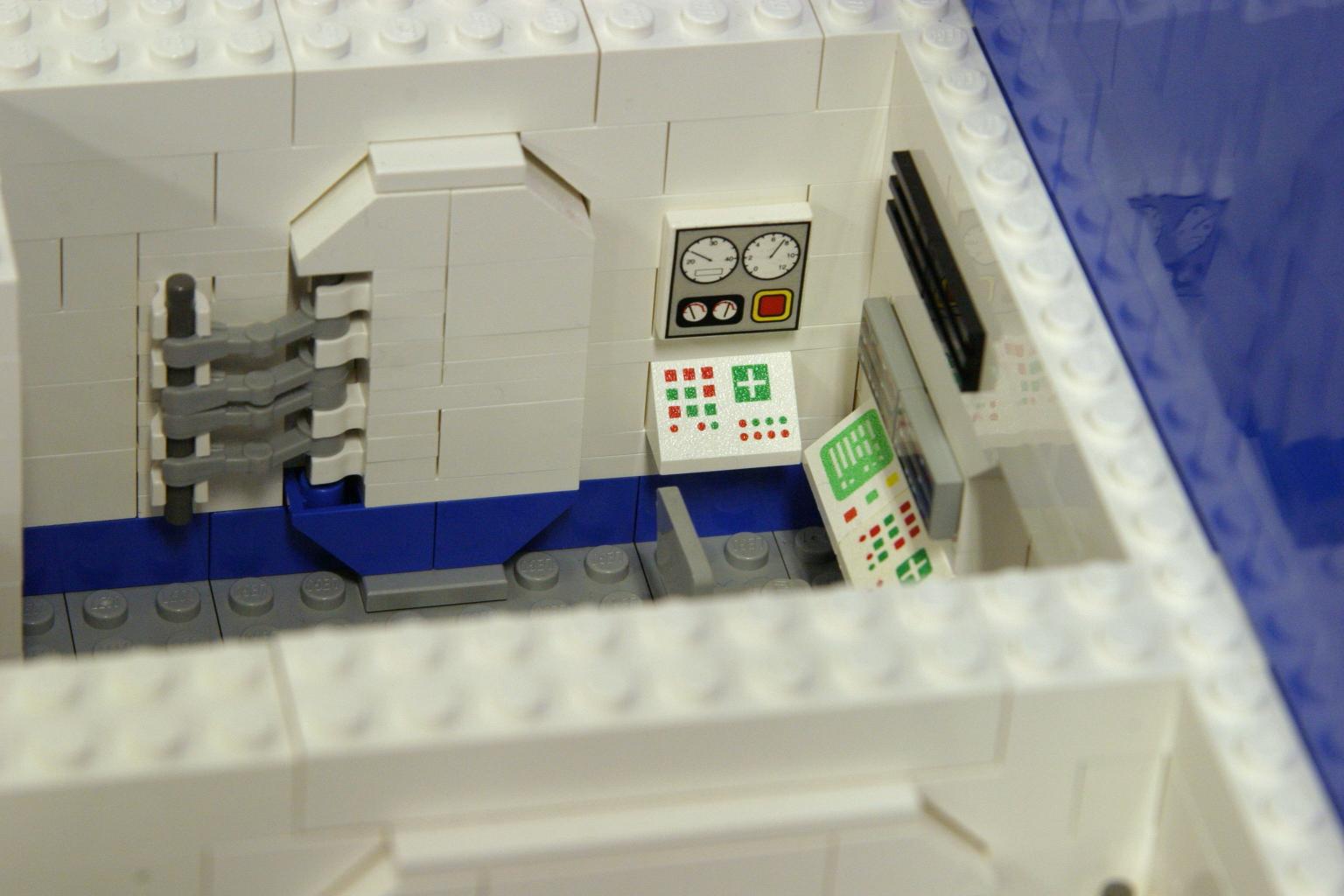 deck3_airlock3.jpg