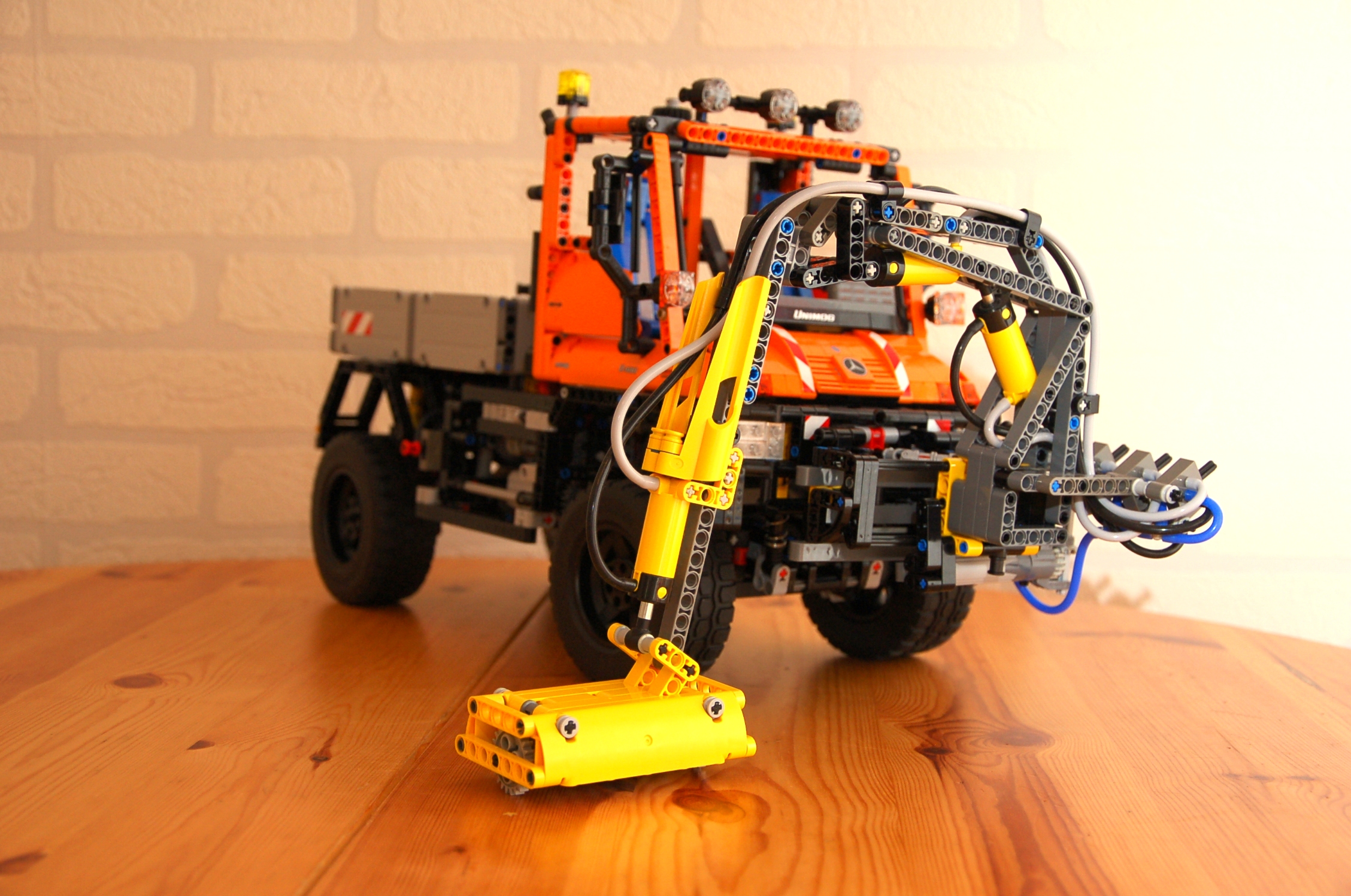 8110_unimog_mower_09.jpg