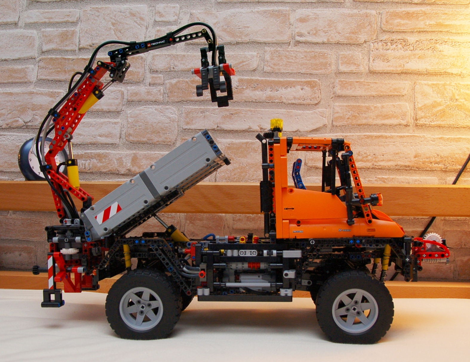 unimog_8110_moc_01.jpg