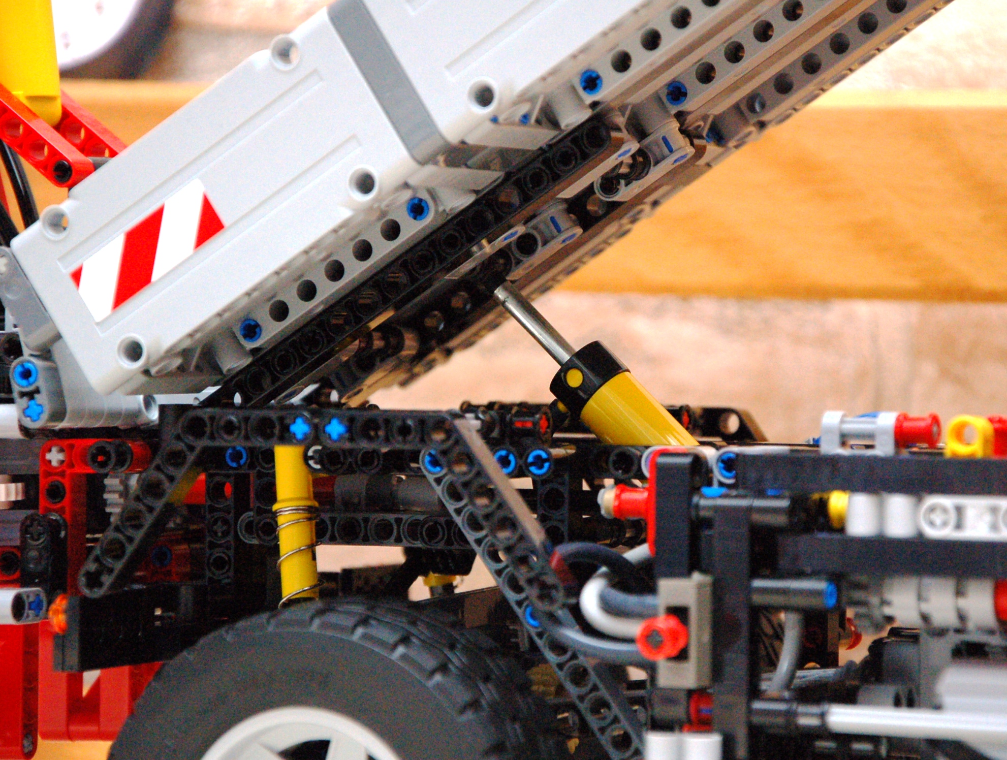unimog_8110_moc_04.jpg
