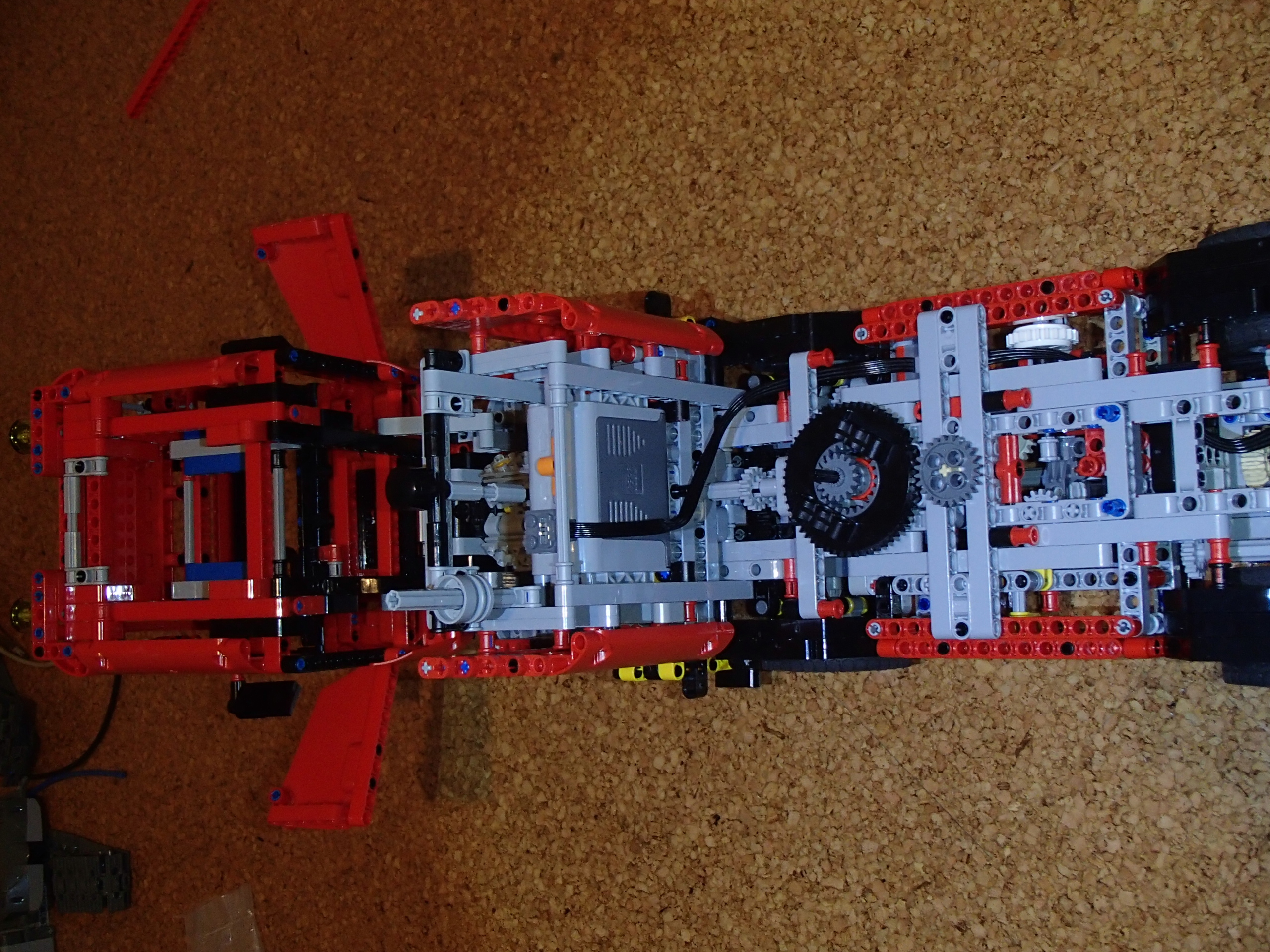 8258_8x8_8wd-013.jpg