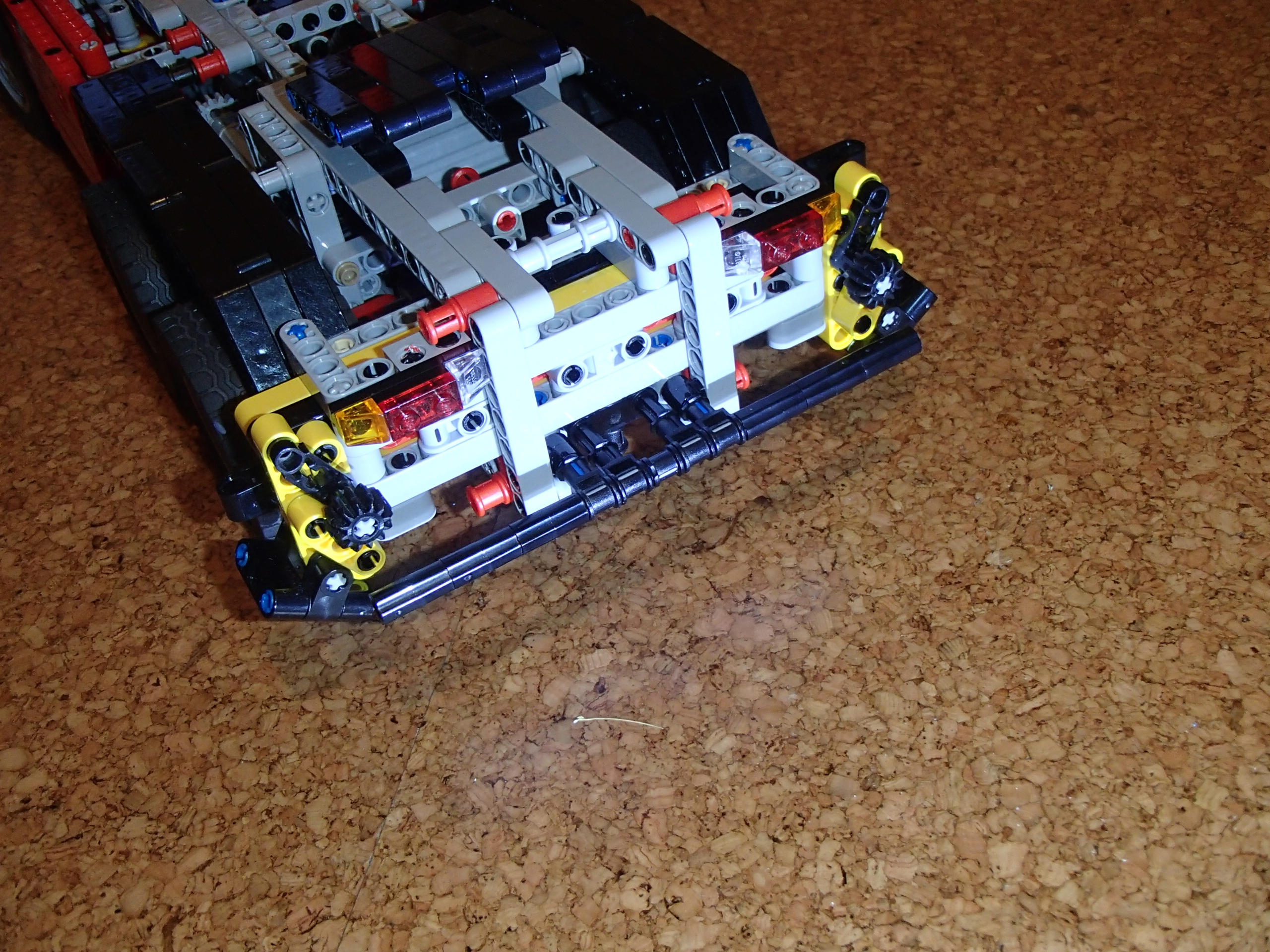 8258_8x8_8wd-016.jpg