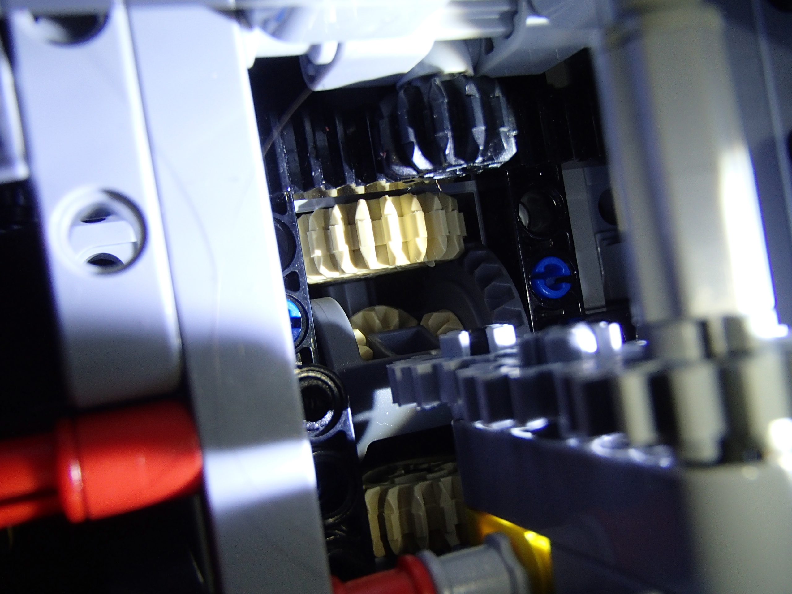 8258_8x8_8wd-018.jpg