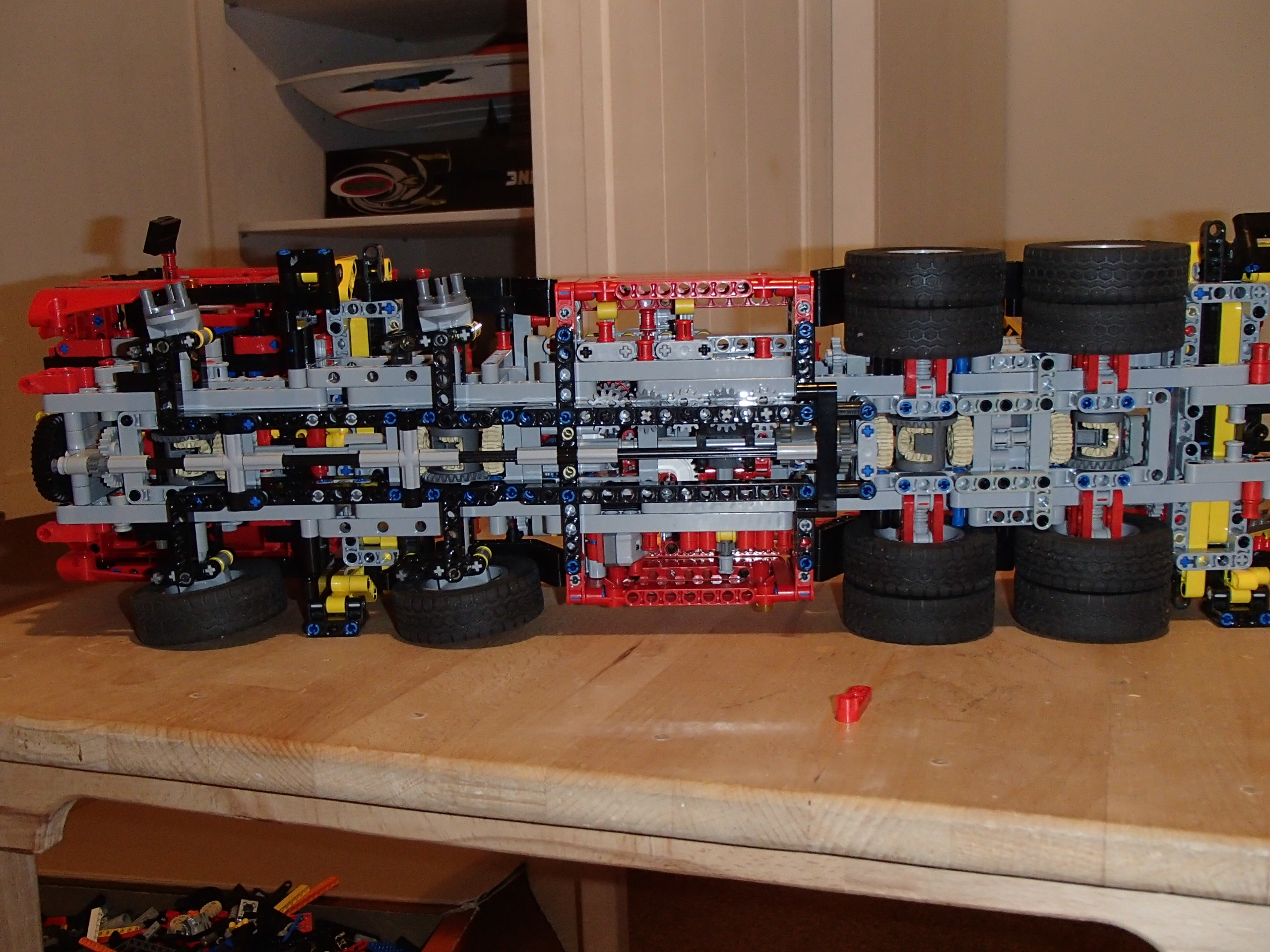 8258_8x8_8wd-021.jpg