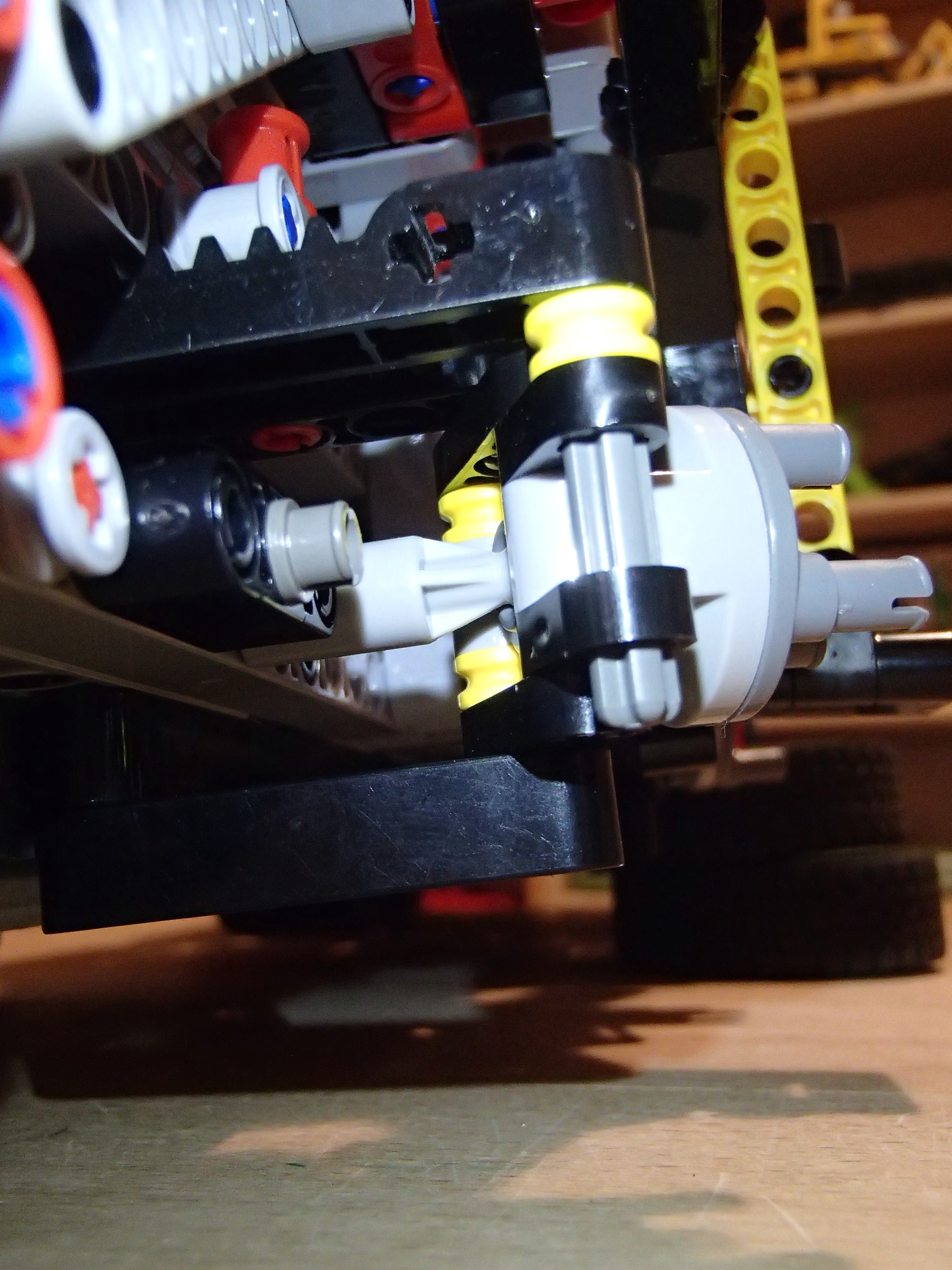 8258_8x8_8wd-023.jpg