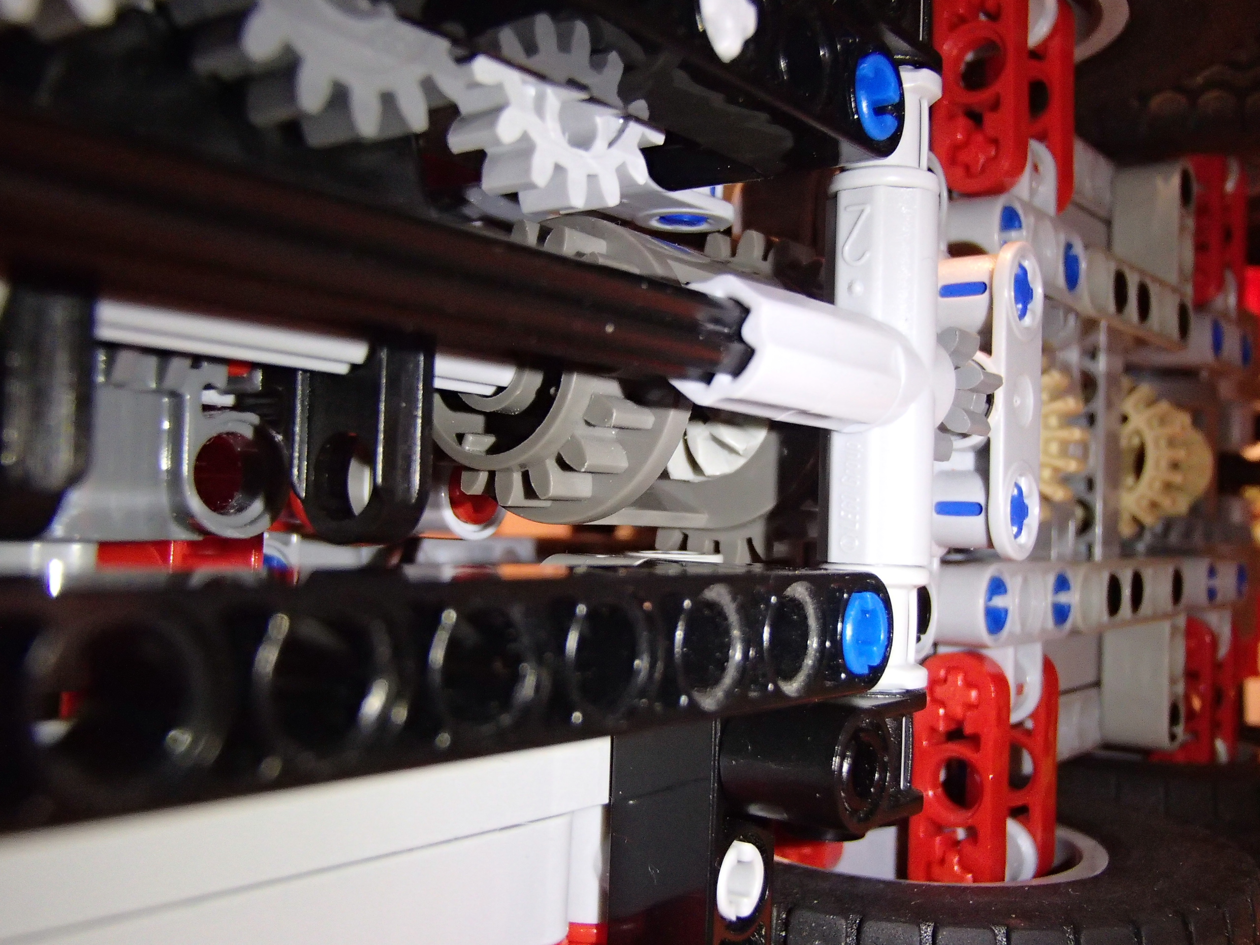 8258_8x8_8wd-041.jpg