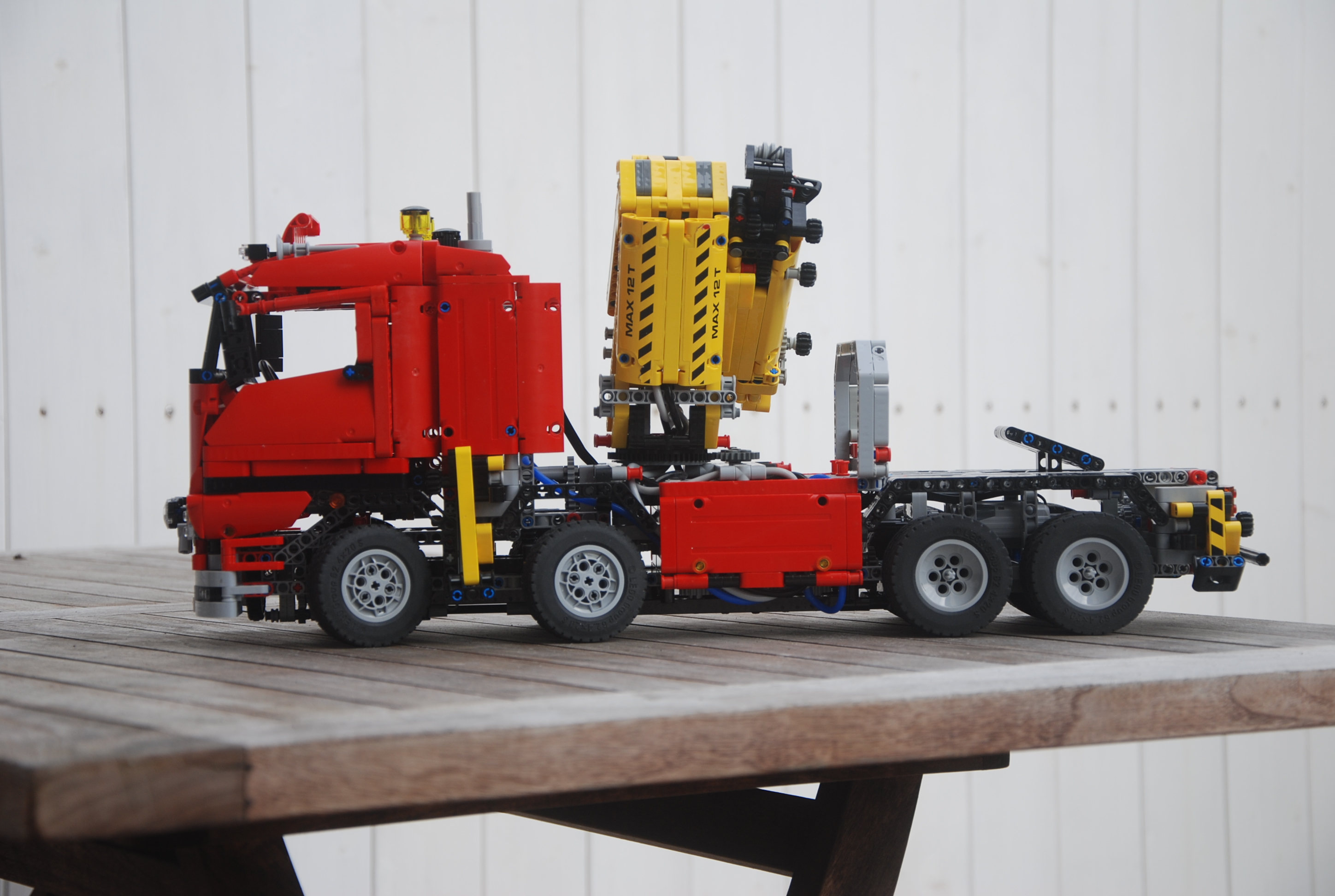 8258_8x8_8wd-062.jpg
