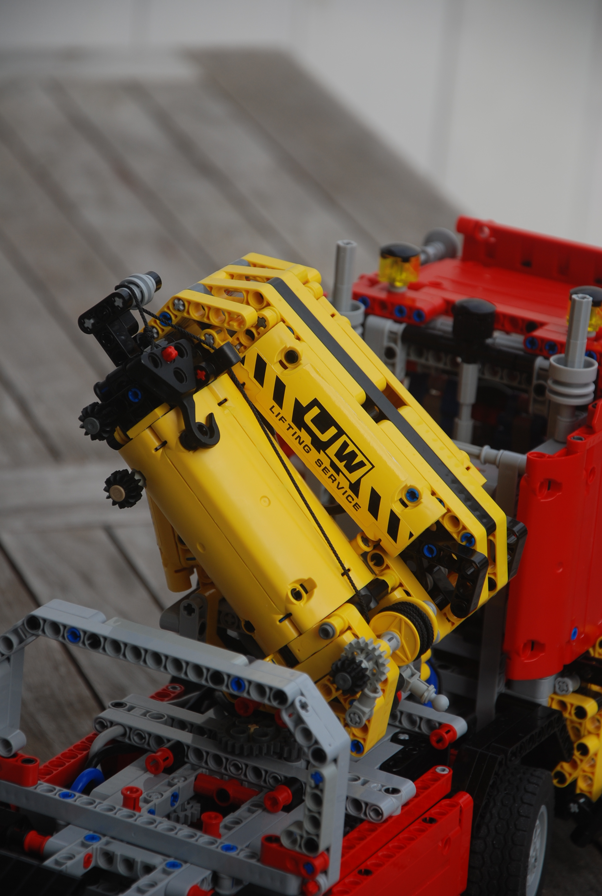 8258_8x8_8wd-068.jpg