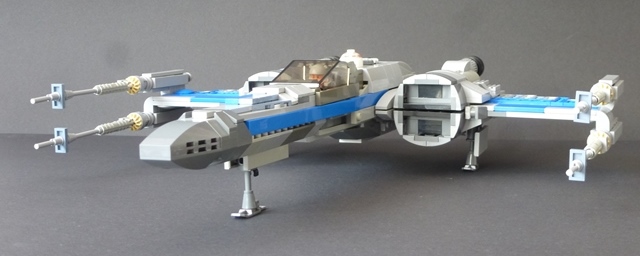 x-wing_t-70_v1_aterrizado_34-dl-iz.jpg
