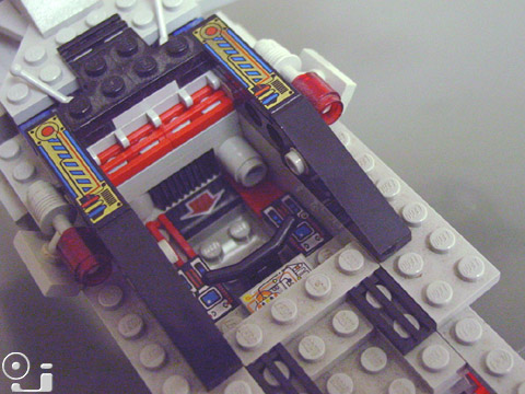 17-cockpit-empty.jpg