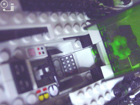 16-cockpit2.jpg