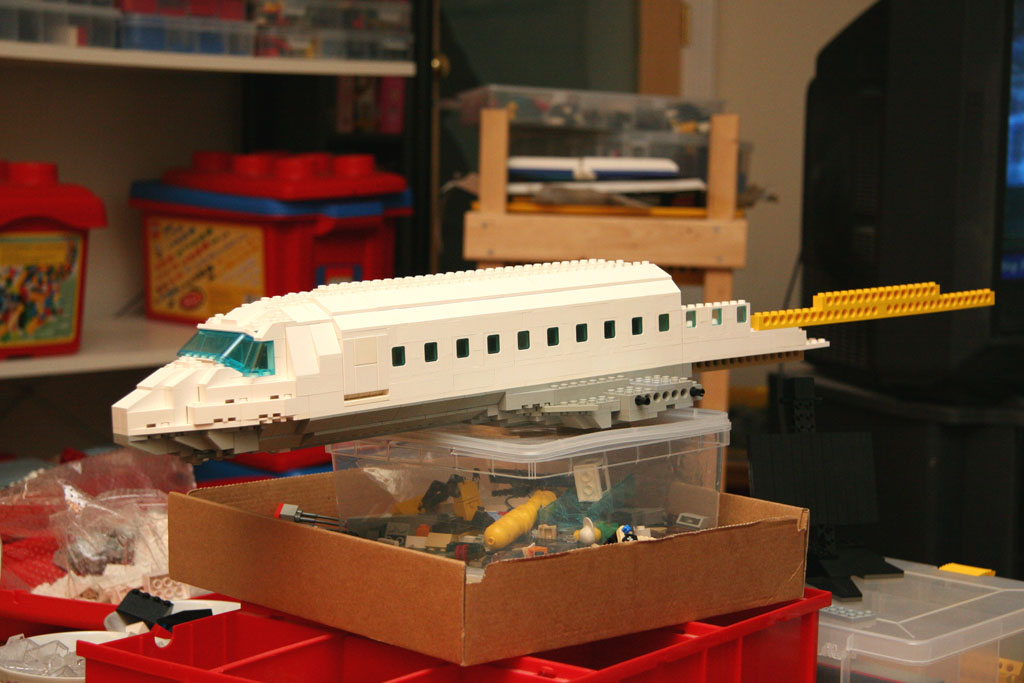 lego-crj-fuselage.jpg