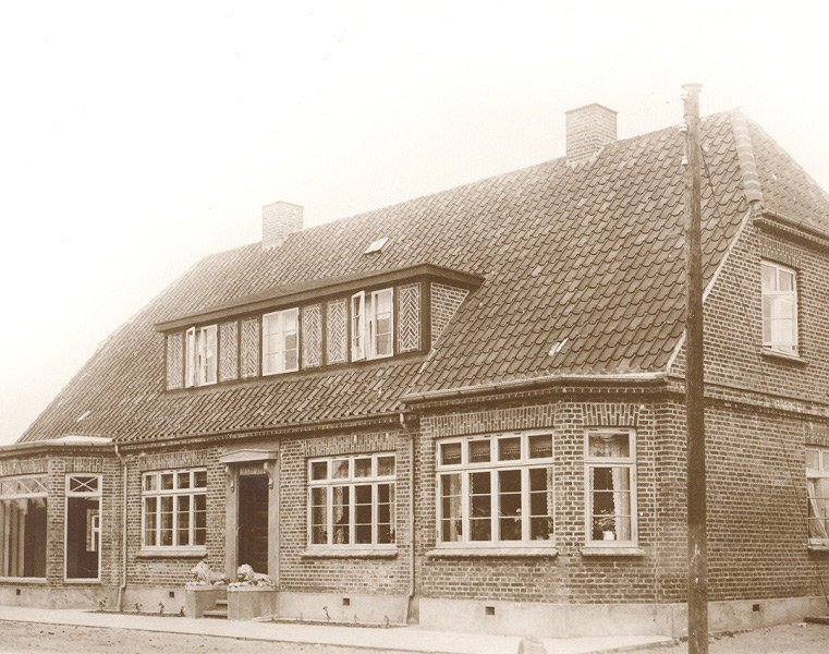 ole_kirks_house_1924.jpg