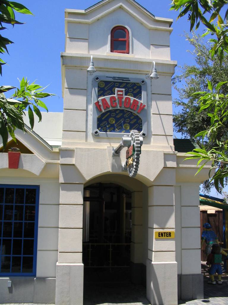 legoland-factory01.jpg
