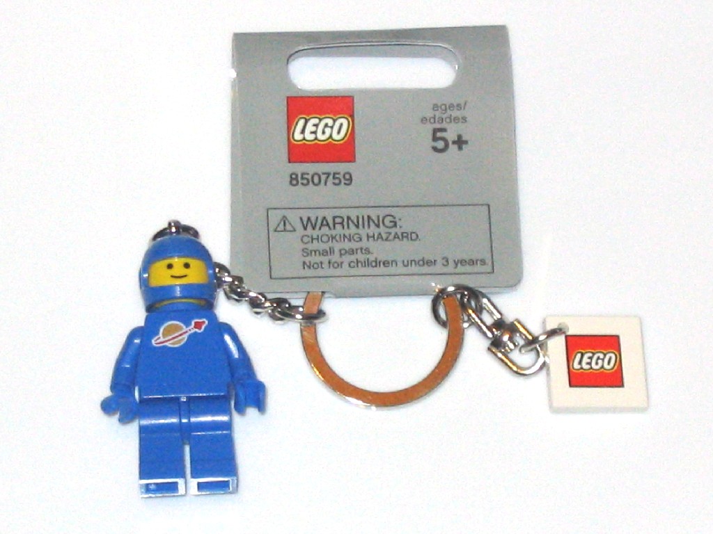 classic-space-minifig-keychain-1.jpg
