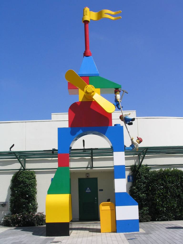 legoland-entrance5.jpg