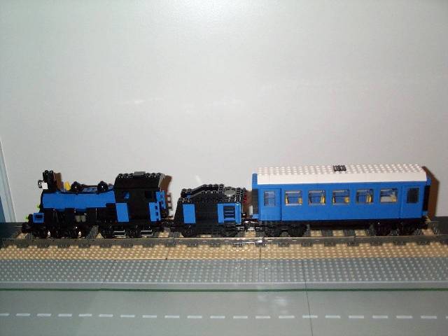 blue_train_480.jpg
